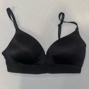Black Victoria’s Secret PINK Wireless T-Shirt Bra